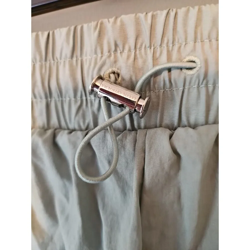Victoria Secret On Point Sage Green Athletic Shorts Size Small‎